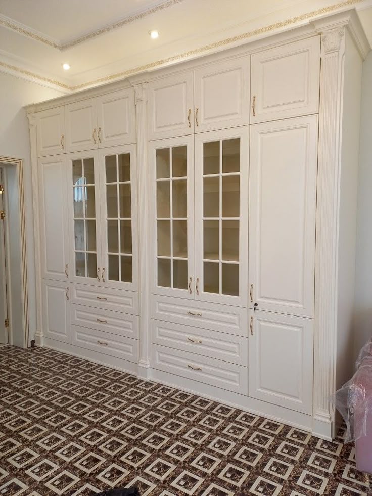 کمددیواری کلاسیک 9